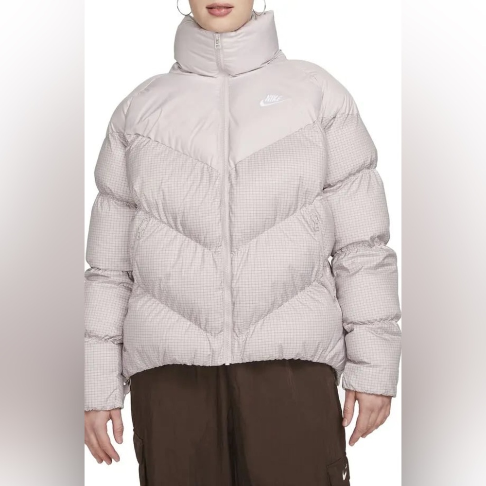 NWOT NIKE Therma-Fit Windrunner Loose Puffer Jacket Platinum Violet